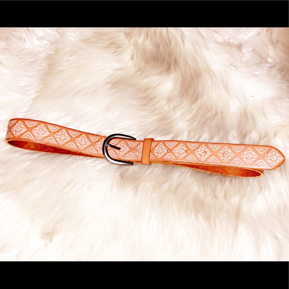 AMERICAN EAGLE Leather Embossed Belt